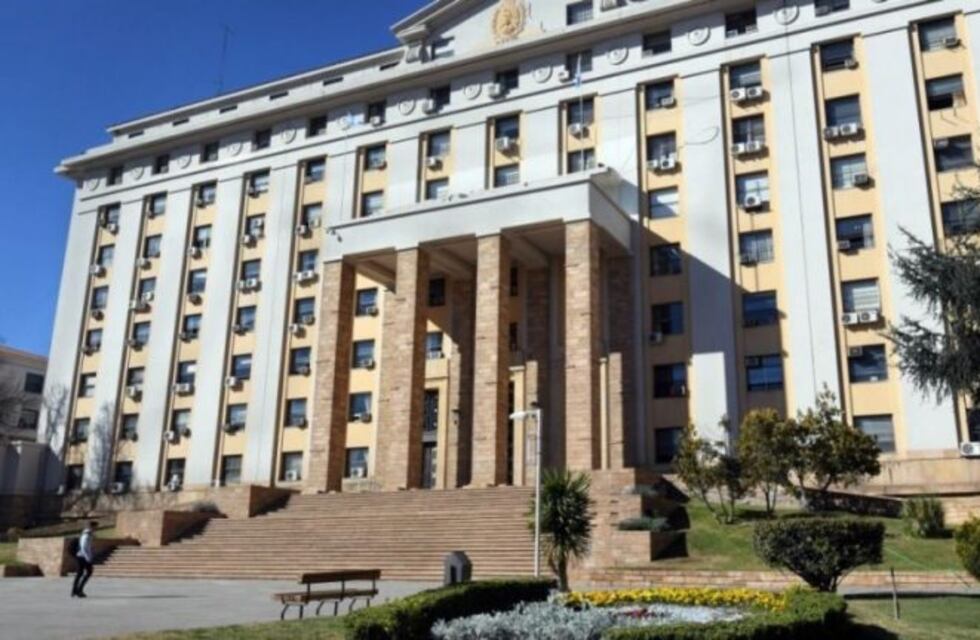 Los estatales mendocinos tendrán asueto 24 y 31