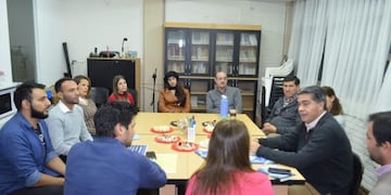 El intendente Jorge Capitanich reuniéndose con miembros del Colegio de Psicología del Chaco (Vía Resistencia)\u002E