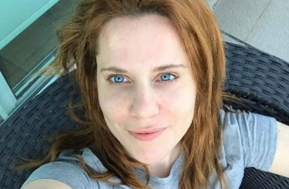 El polémico video de Agustina Kämpfer y su bebé en el mar que generó indignación