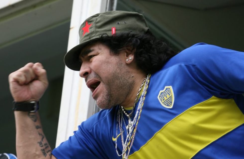 Con fotos emotivas, Boca y Tevez le enviaron fuerzas a Diego Maradona