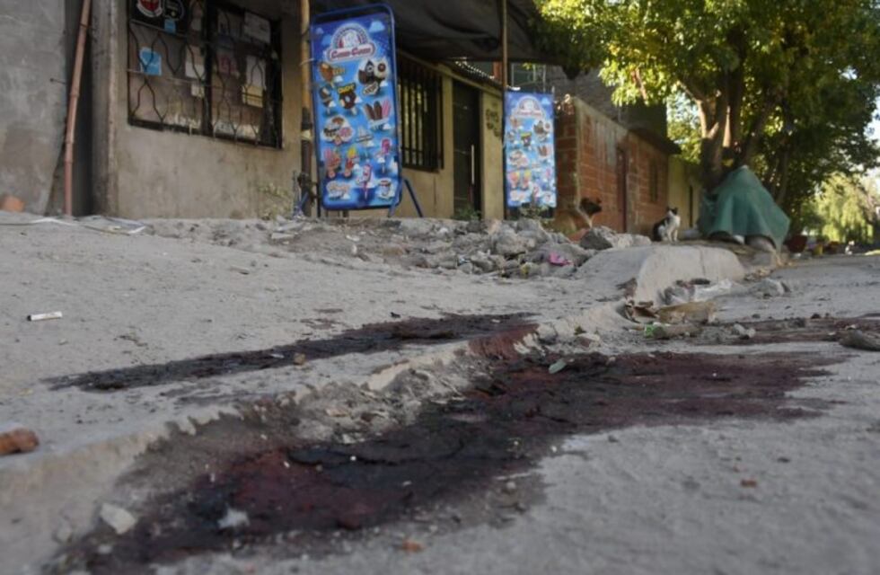 Mataron a balazos a un padre y su hijo a una cuadra de City Center