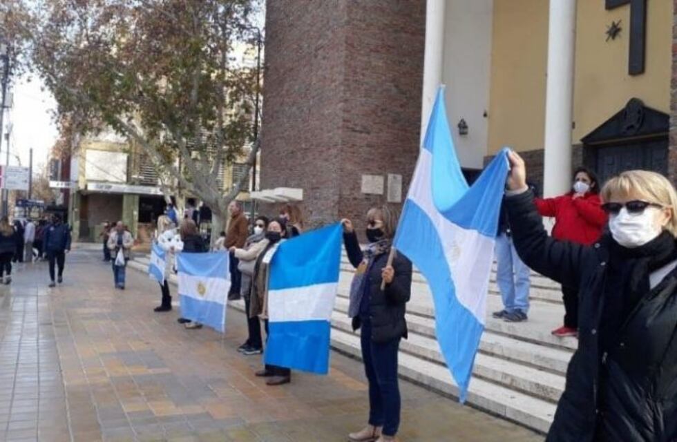 Sanjuaninos también hicieron su "banderazo" en la Catedral