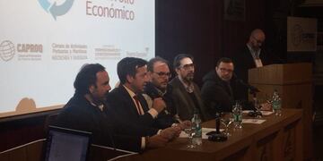 Apertura del Seminario de puertos