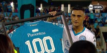 Matías Suárez y un homenaje por sus 100 partidos desde su regreso al Celeste\u002E