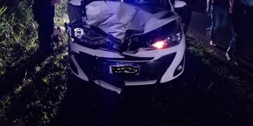 Pablo Massei, hijo del ministro Carlos Massei, chocó contra dos vaquillonas\u002E El ministro se salvó por milagro\u002E (Fotos FM Directa de Montebuey)