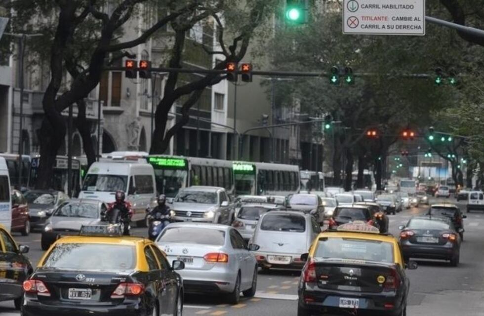 La transferencia online de un auto costará un 40% menos que de forma presencial