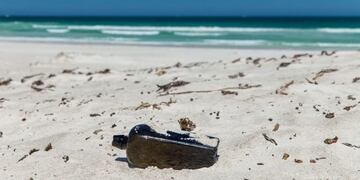 Encontraron un mensaje de hace 132 años en una botella