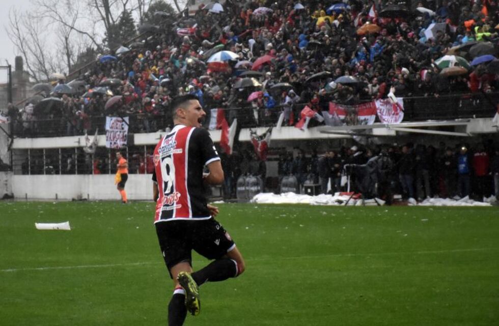 Chacarita empató 1-1 con Argentinos y volvió a Primera División tras siete años