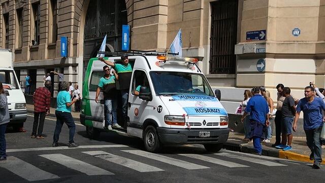 Los municipales utilizaron los mu00f3viles de la comuna para la marcha