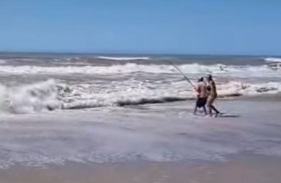 El heroico rescate de tres nenas que se ahogaban en las playas de Mar del Sud