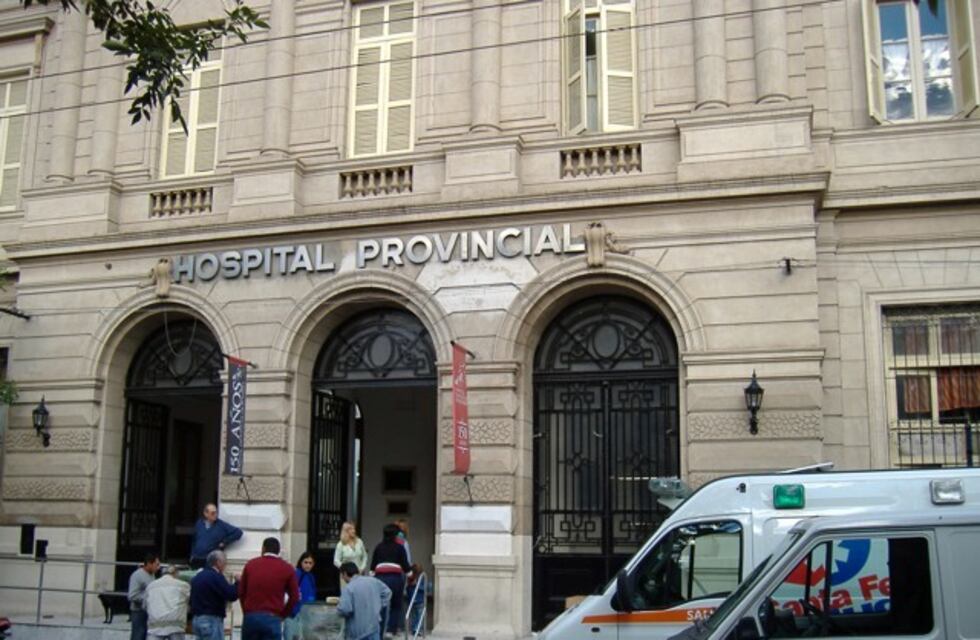 Desde un auto, balearon a una mujer en las piernas y en una mano