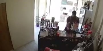 Robo en un kiosco\u002E