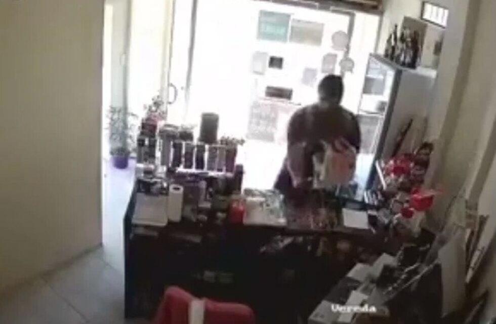 Un chico con discapacidad robó un celular, lo escracharon y se arrepintió