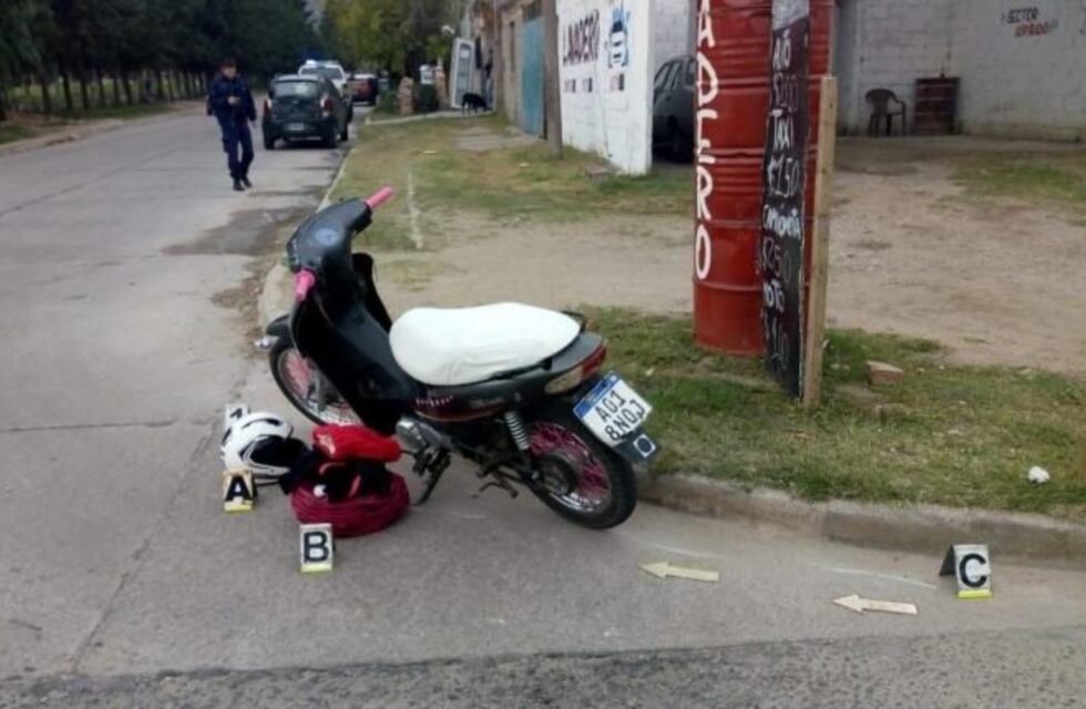 Imprudencia: iban con una bebé en moto y chocaron