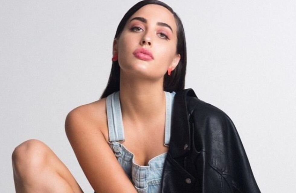 Yoyi Francella impactó con un corset negro y un pantalón “cut out”