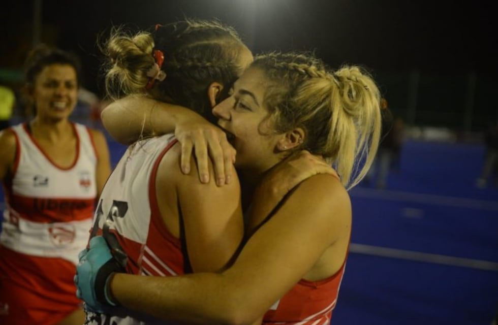 La U es campeona en hockey sobre césped