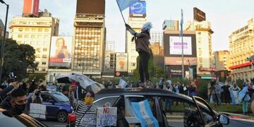 Movilización en contra de la reforma judicial en el Obelisco (Foto: Clarín)