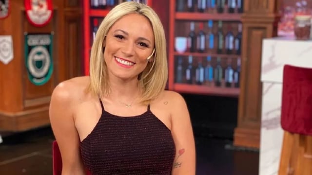 Rocío Oliva encendió Instagram y subió la temperatura del otoño con una microbikini floreada.