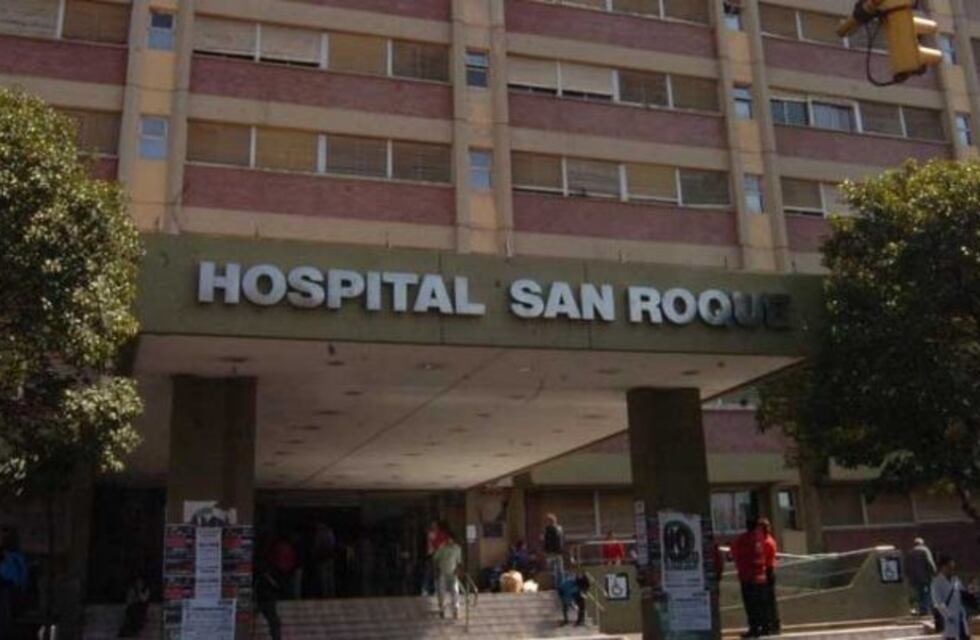 Un hombre filmó a más de 30 personas en el baño de un hospital