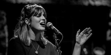 Paloma Ortíz, una de las jóvenes promesas de la música chaqueña\u002E (Erica Ferrer)