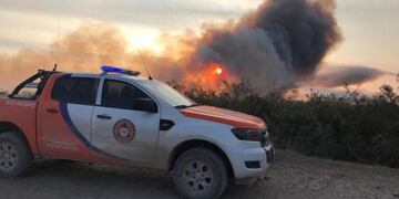 Continúan con los trabajos en los incendios en Guardia Mitre