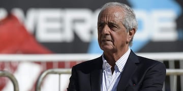 River Plate's President Rodolfo D'Onofrio looks on before the start of the Argentine first division football match against Boca Juniors at the Monumental stadium in Buenos Aires, Argentina, on December 11, 2016\u002E\r\nBoca Juniors won by 4-2\u002E / AFP PHOTO / JUAN MABROMATA cancha river plate Rodolfo DOnofrio futbol torneo primera division 2016 futbol futbolistas river plate boca juniors
