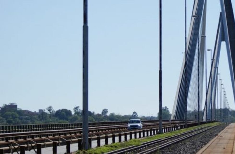 Denuncian fallas en los equipos de control de viajeros que cruzan de Posadas a Encarnación