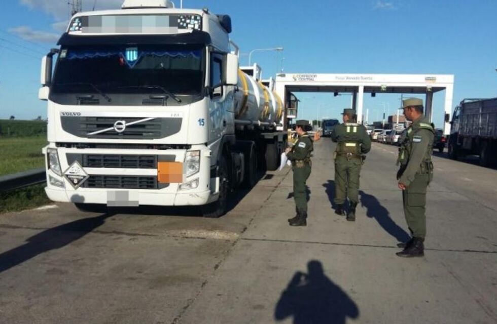Incautaron más de 27 mil kilos de un precursor químico transportado por ruta en un camión