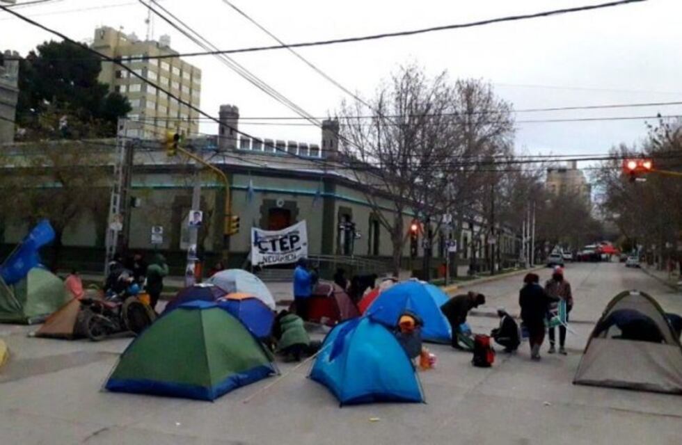 Movilizaciones y acampes en Neuquén