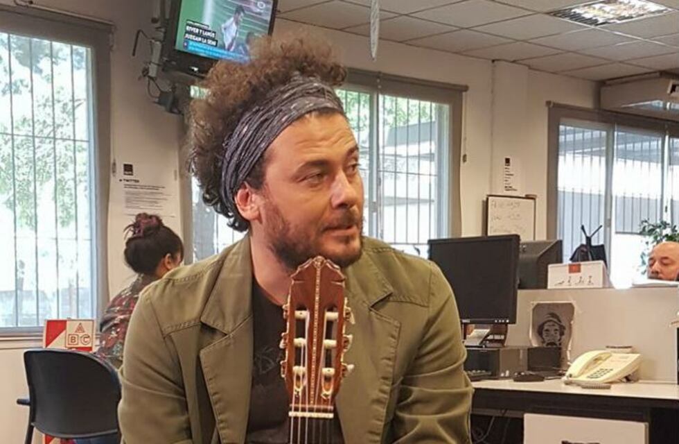 Raly Barrionuevo cantó en vivo en el Facebook Live de Día a Día + Vía Córdoba