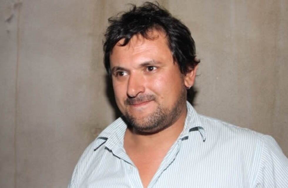 El hermano del Pocho Lavezzi será candidato a presidente de Central