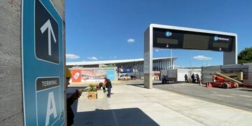 Habilitan en el aeropuerto de Ezeiza un espacio para estacionar gratis durante dos horas\u002E (crédito: Juan Manuel Foglia)\u002E