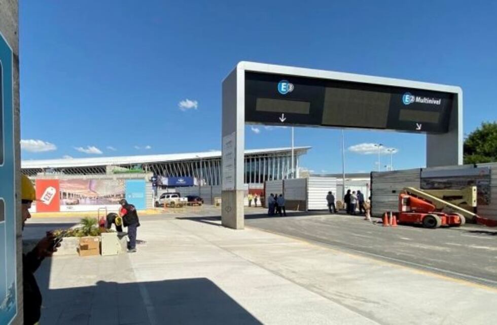 Dos horas gratis de estacionamiento en Ezeiza para evitar filas de autos en la Riccheri