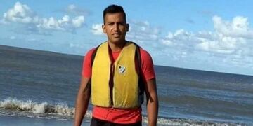 Kayakista rescatado por Prefectura