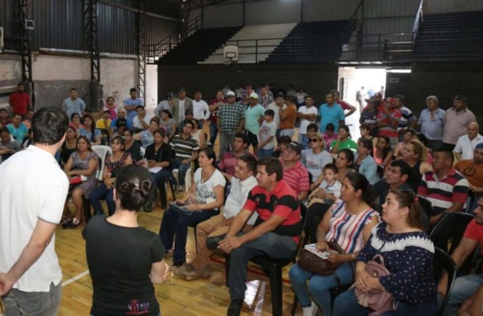 En plena transición, Capitanich se reunió con cooperativistas para trazar agenda de trabajo