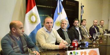 En la Municipalidad de Río, presentaron proyecto de tratamiento de plásticos en una planta piloto\u002E