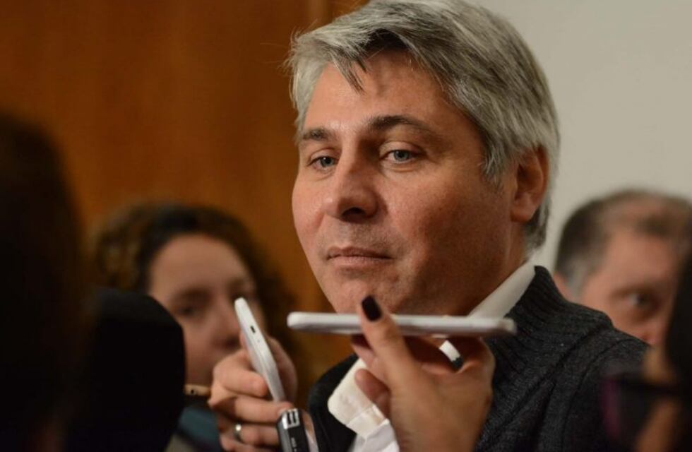 El Ministro Cassutti pidió a los docentes que vuelvan a las escuelas