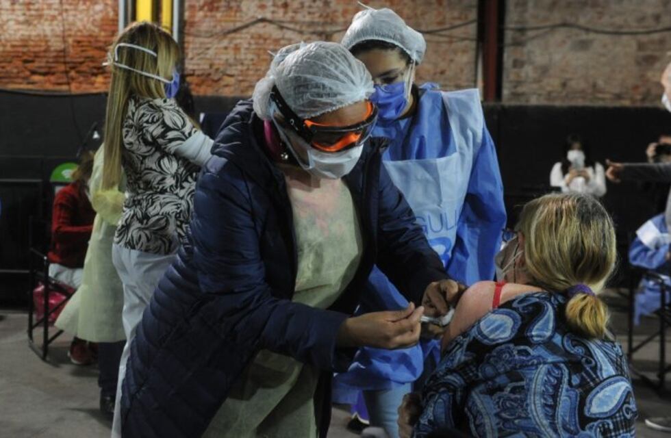 Organizaciones y profesionales de la salud de la Ciudad reclaman un registro de personas dispuestas a vacunarse