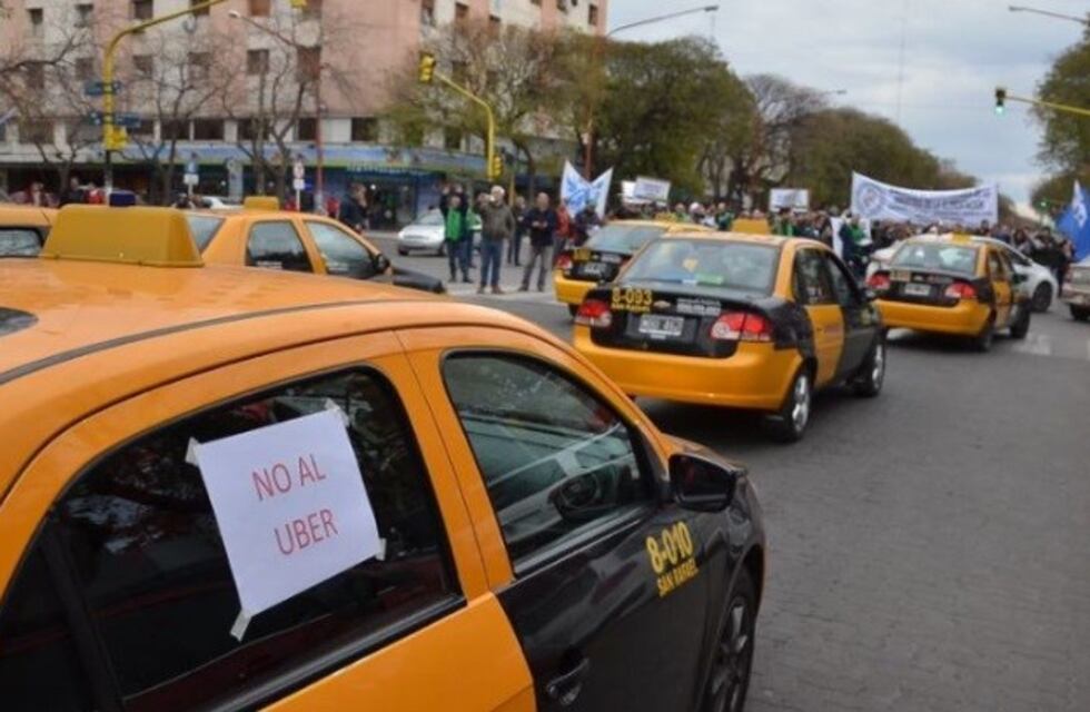 San Rafael: en medio del paro, los taxistas se manifestaron contra Uber