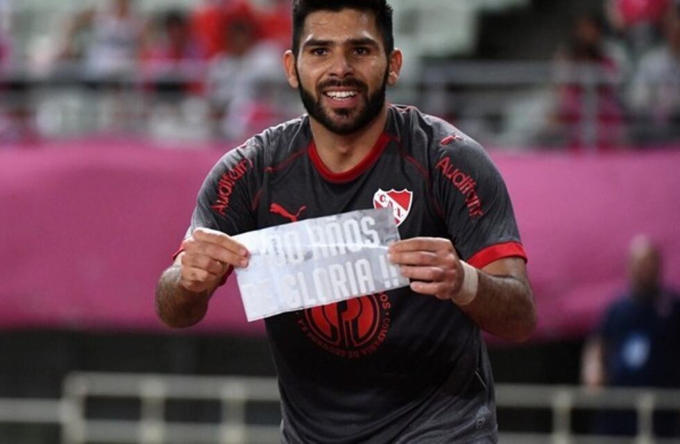 Corazón Glorioso: mirá cómo festejó su gol Silvio Romero en Independiente