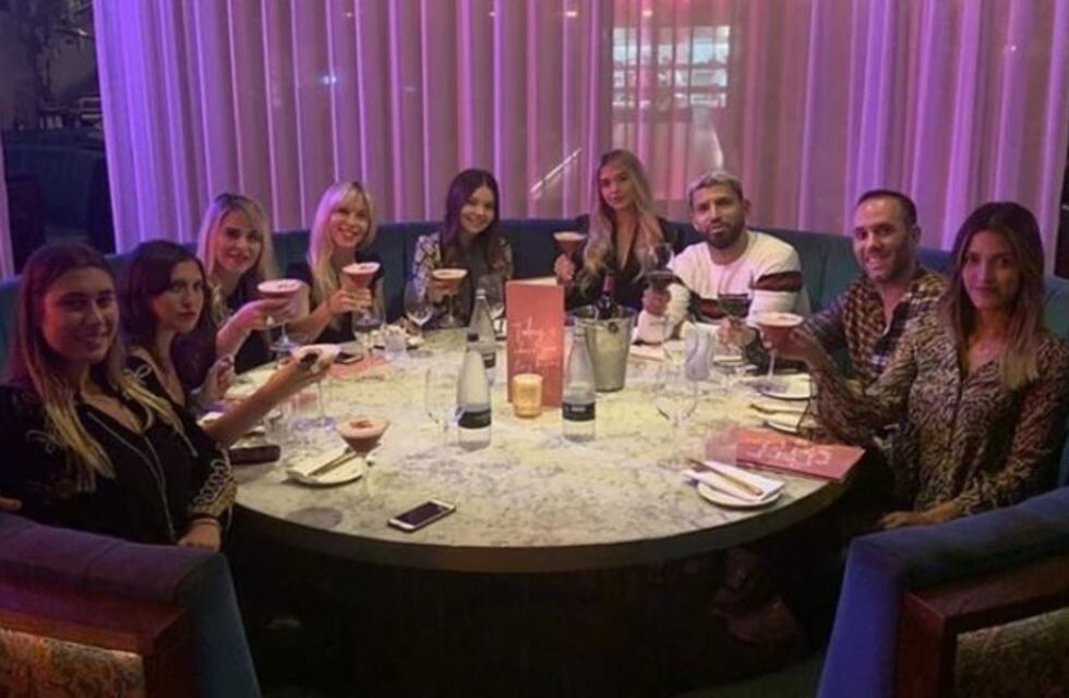 El Kun Agüero sorprendió a su novia Sofía Calzetti con una fiesta de cumpleaños