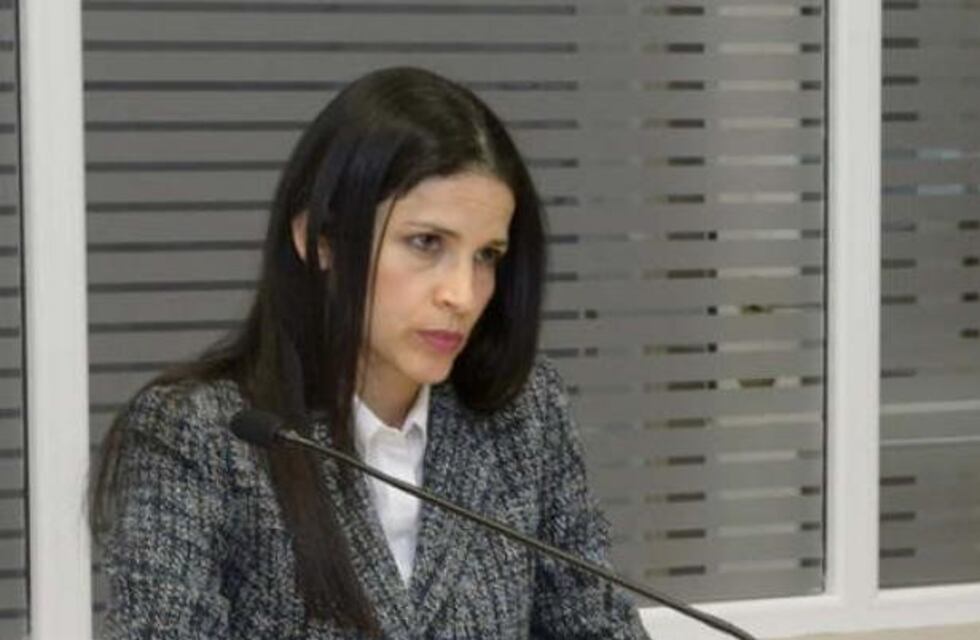 Llevó a su hija a la policía por una paliza que le dio el padre y terminaron descubriendo que también la abusaba