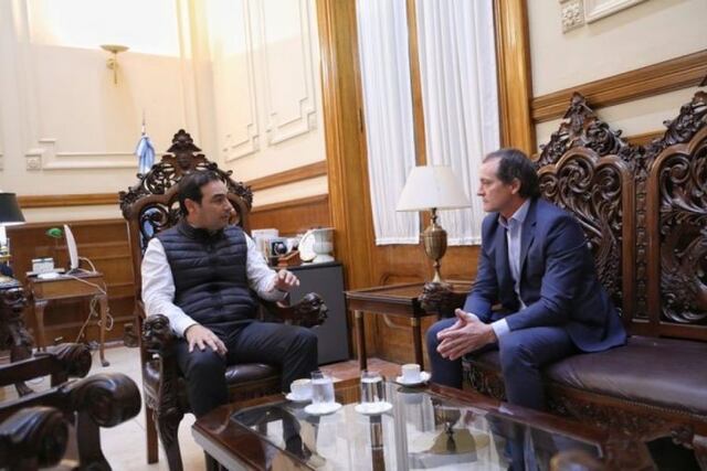 Gustavo Valdés recibió a Camau Espínola en casa de gobierno\u002E