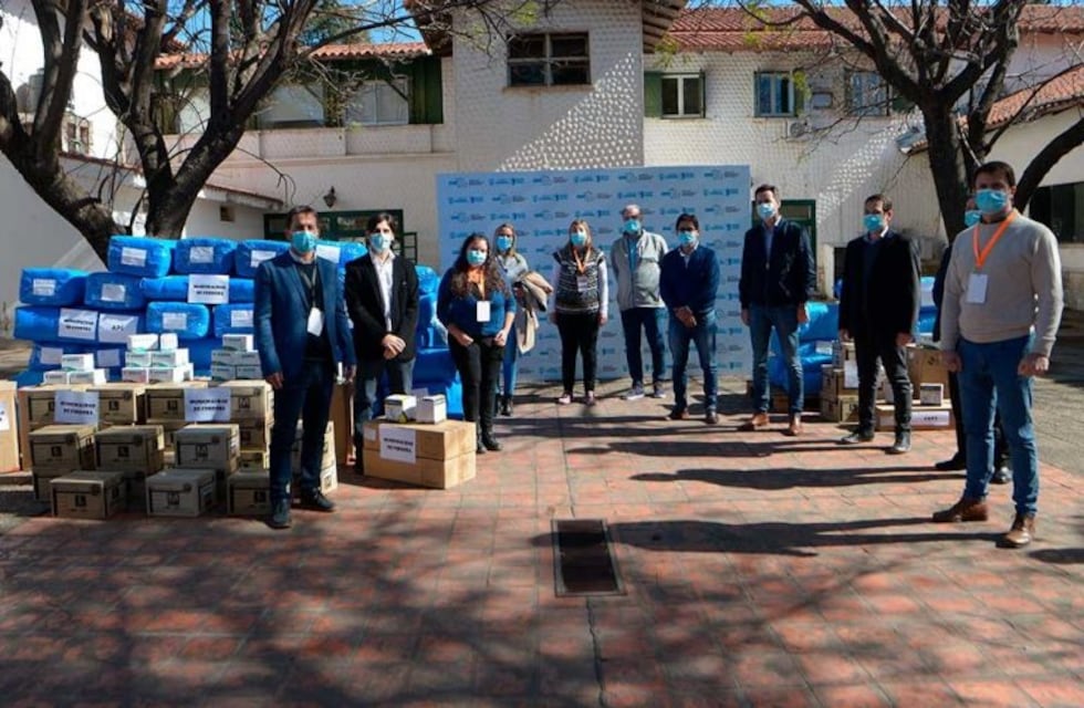 La Provincia refuerza el sistema sanitario: más insumos para el personal de la salud