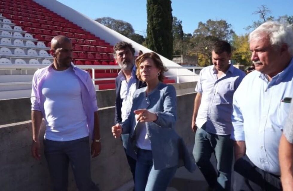 La visita de Florencia Saintout al nuevo estadio de Estudiantes desato polémica