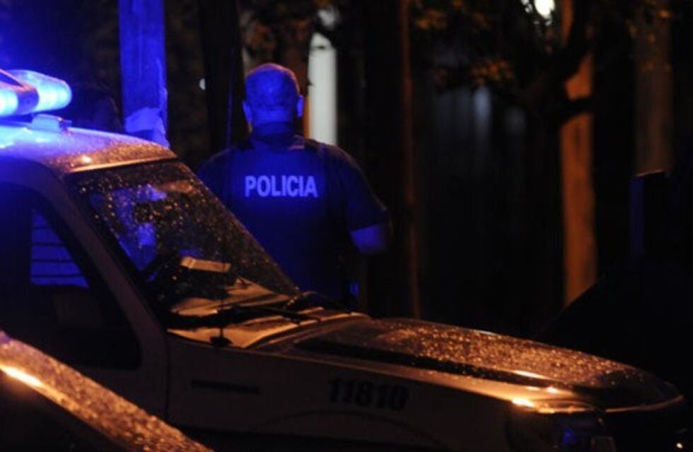 Le dispararon en la espalda a una joven embarazada que logró parir antes de morir