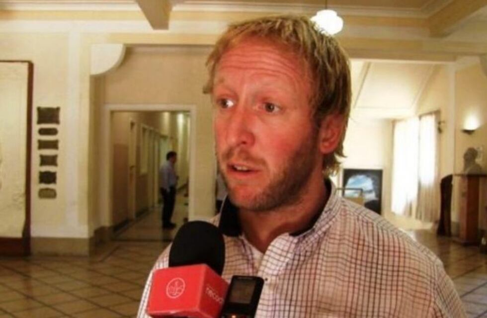 Zugazúa: "empresarios pretenderían atemorizar a los trabajadores de remisse para mantener su oligopolio"