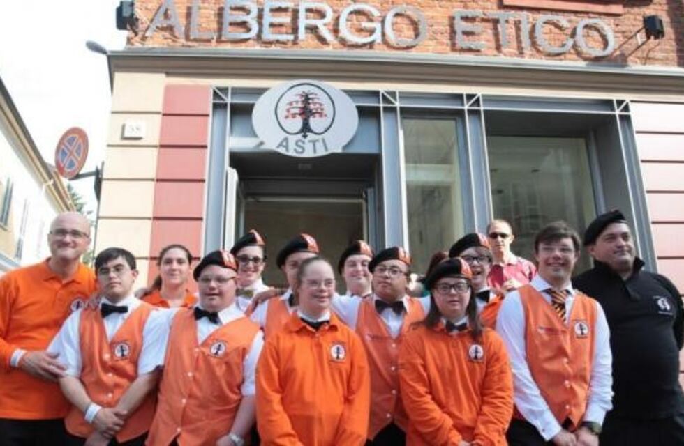 Buscan apoyo para crear un hotel atendido por personas con Síndrome de Down