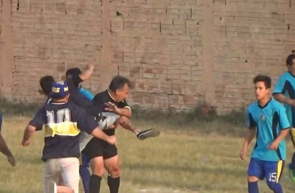 Un arbitro y policias fueron agredidos en un partido de la liga local de Clorinda
