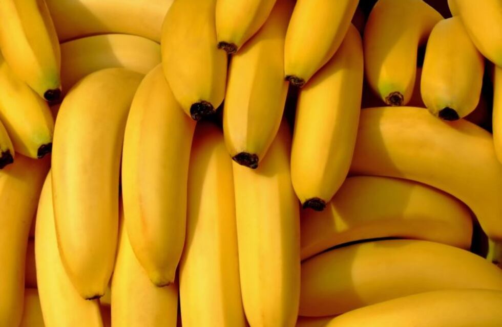 Toda tu vida pelaste mal las bananas y te contamos por qué